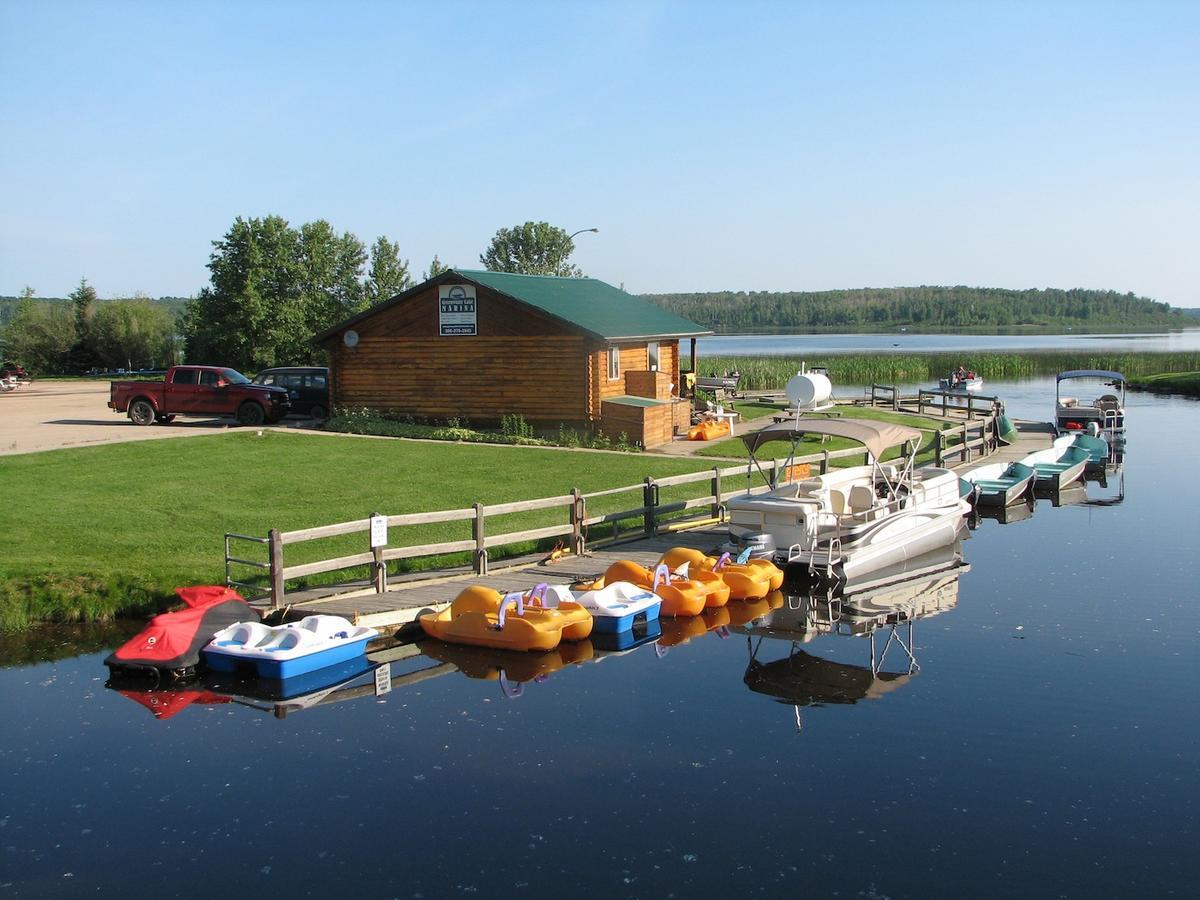 Hôtel Greenwater Fisherman'S Cove à Porcupine Plain Extérieur photo